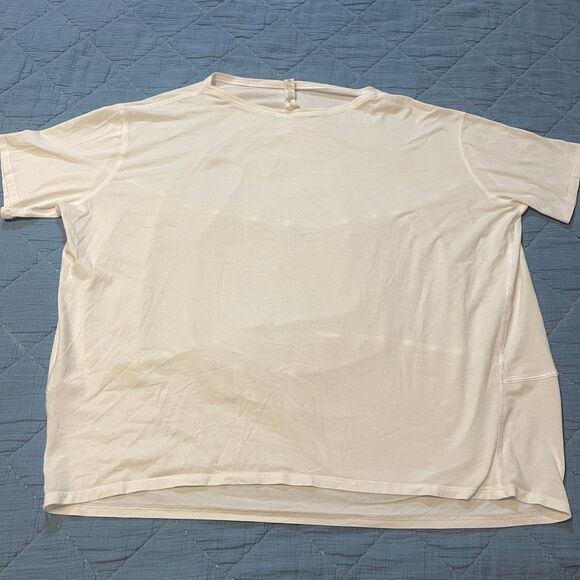 Lululemon Women’s White Short Sleeve Shirt Size 10 - Picture 1 of 6